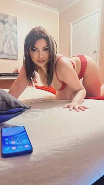 Laura profile picture